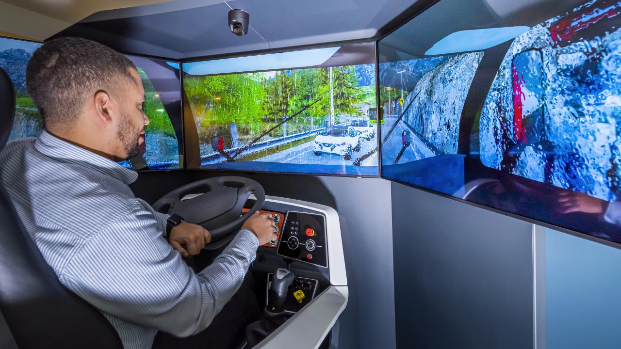 Truck driving simulator