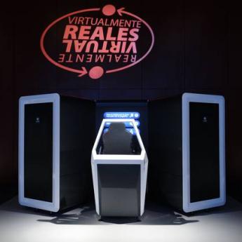 Lander unveils its new Lander Simbio simulator.