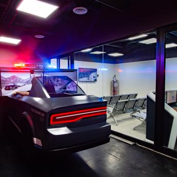 L'Académie de Police de Monterrey inaugure un nouveau centre doté de simulateurs de conduite