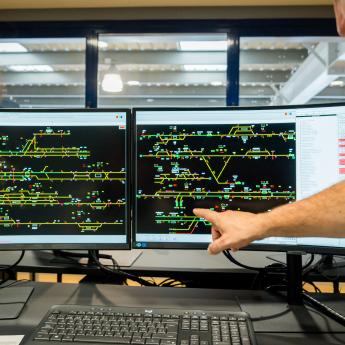 ETS mise sur la formation avancée avec l'installation de deux simulateurs de CTC développés par LANDER